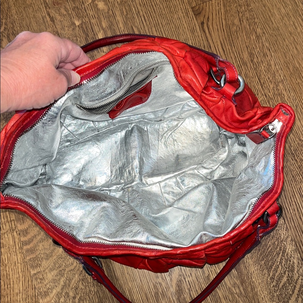 Italian Made Mauro Volponi Red Leather Tote Shoulder Bag - Picture 5 of 16